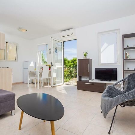 Apartment Kucera 로비니 외부 사진