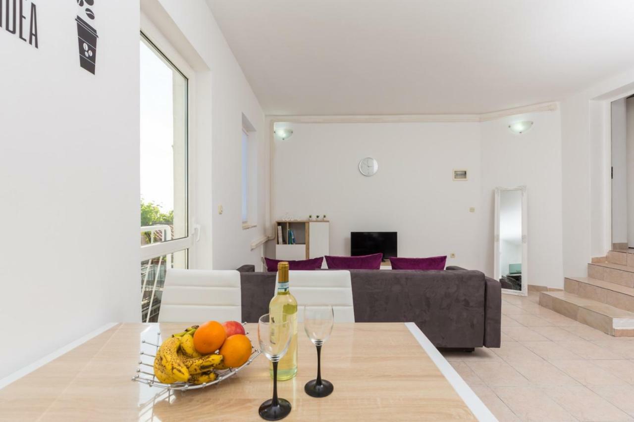 Apartment Kucera 로비니 외부 사진