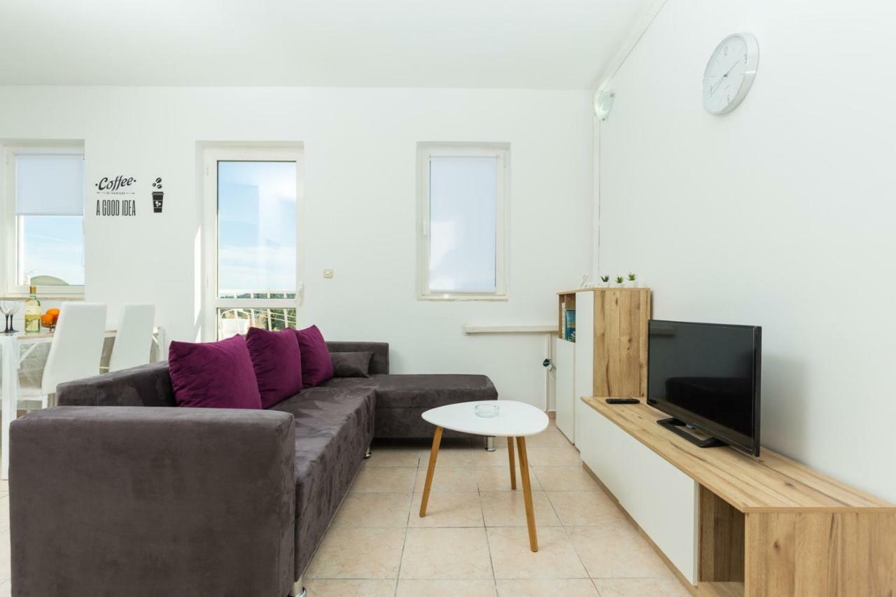 Apartment Kucera 로비니 외부 사진